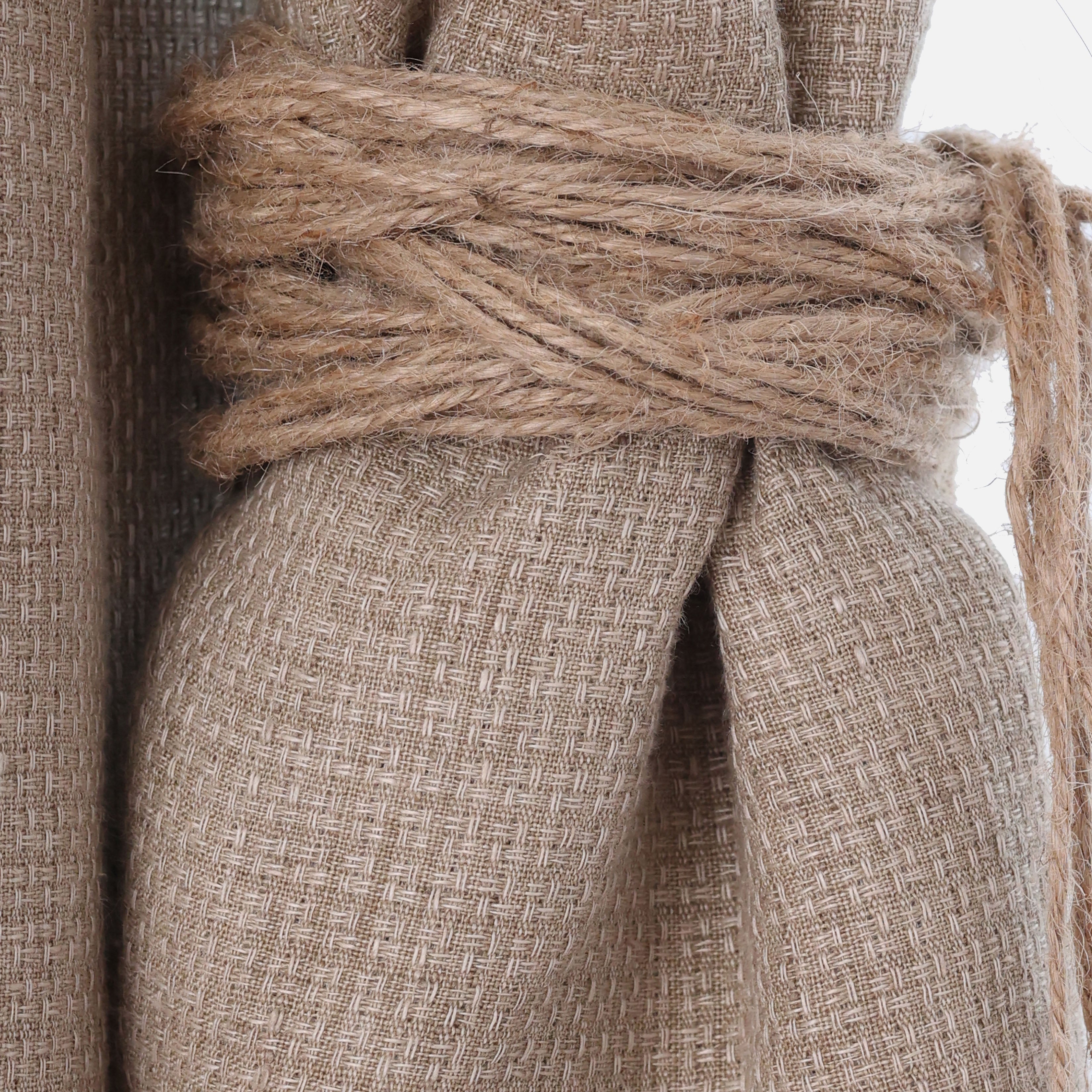 LINEN COAT WITH DETAILS