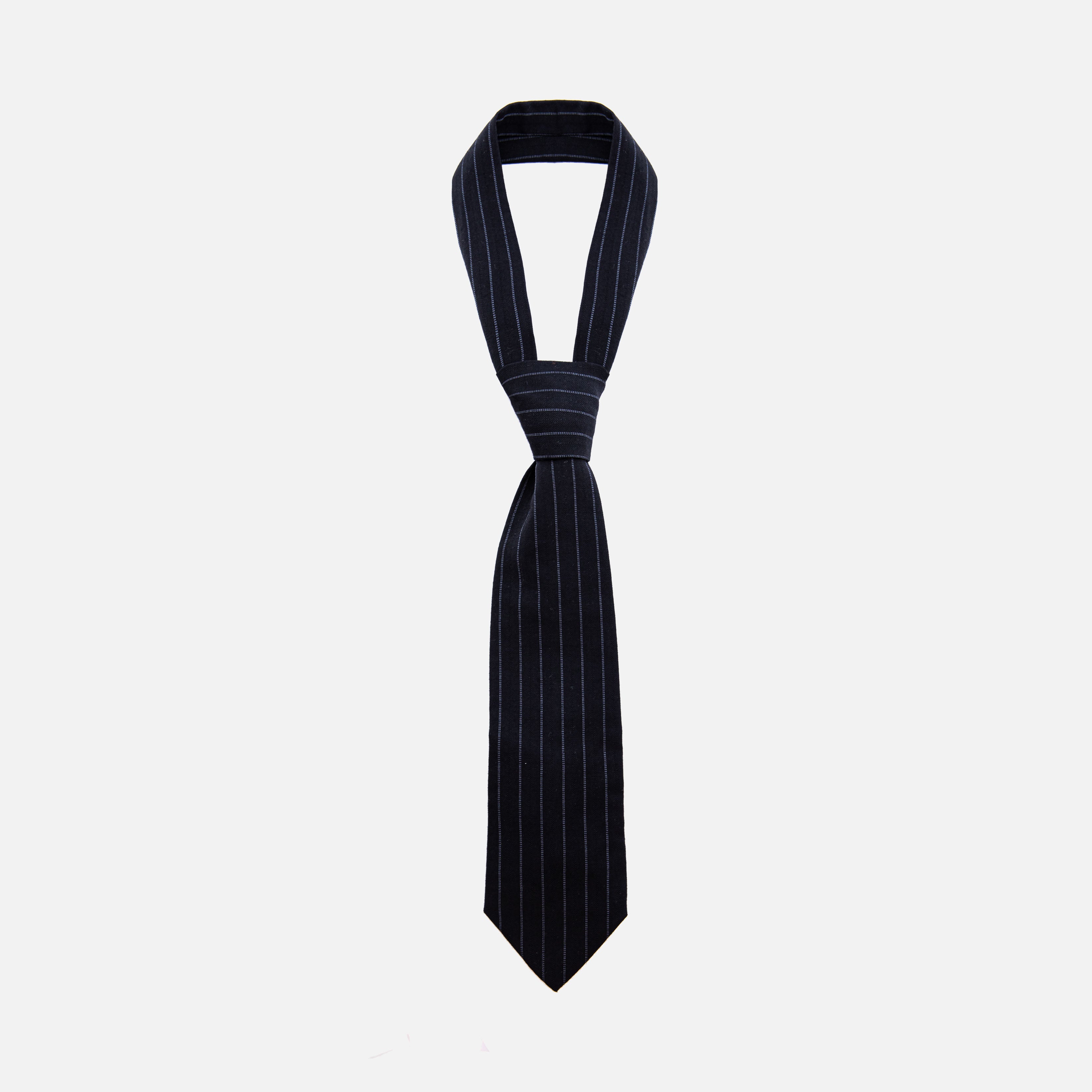 STRUCTURED TIE