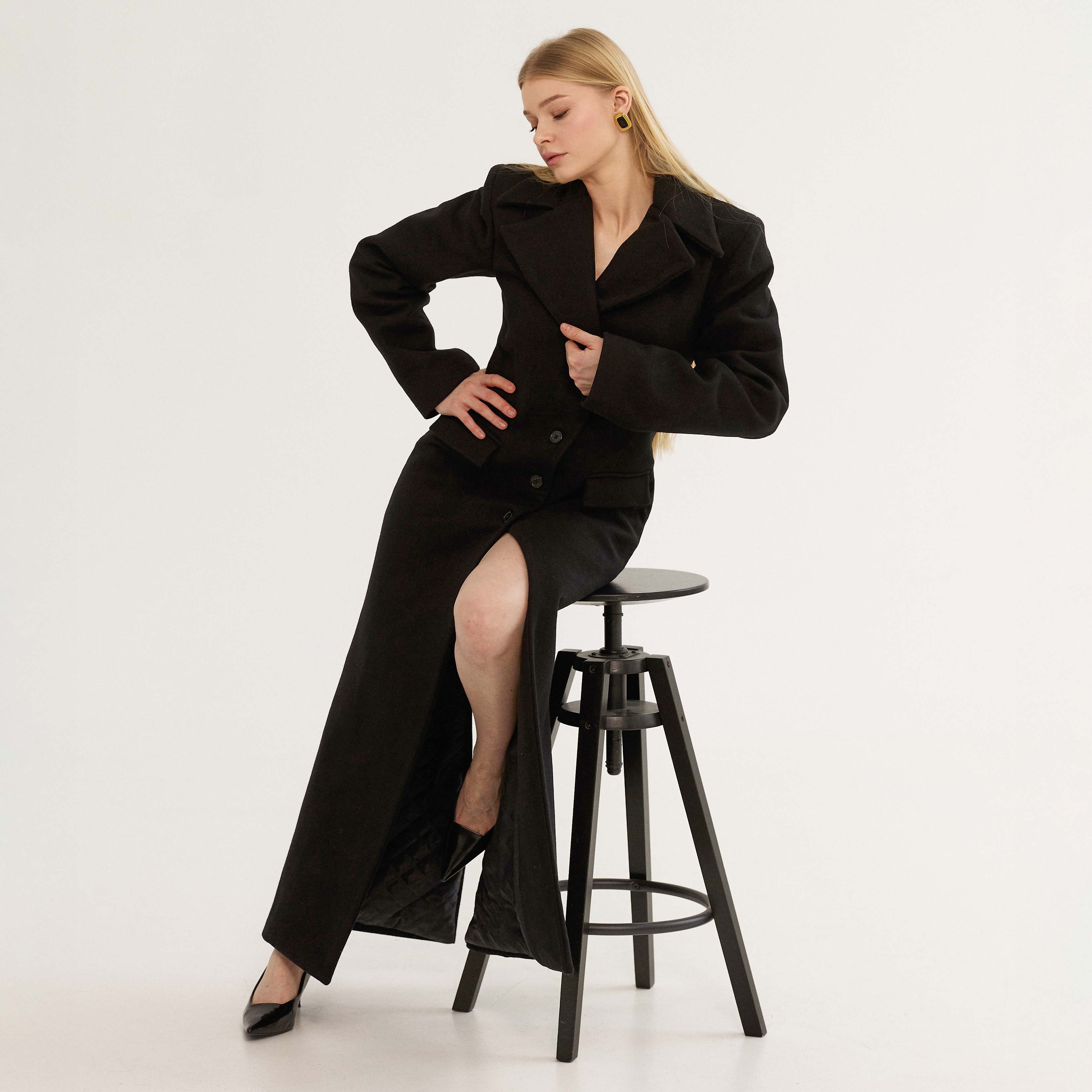 COAT WITH OVERSIZED SHOULDERS
