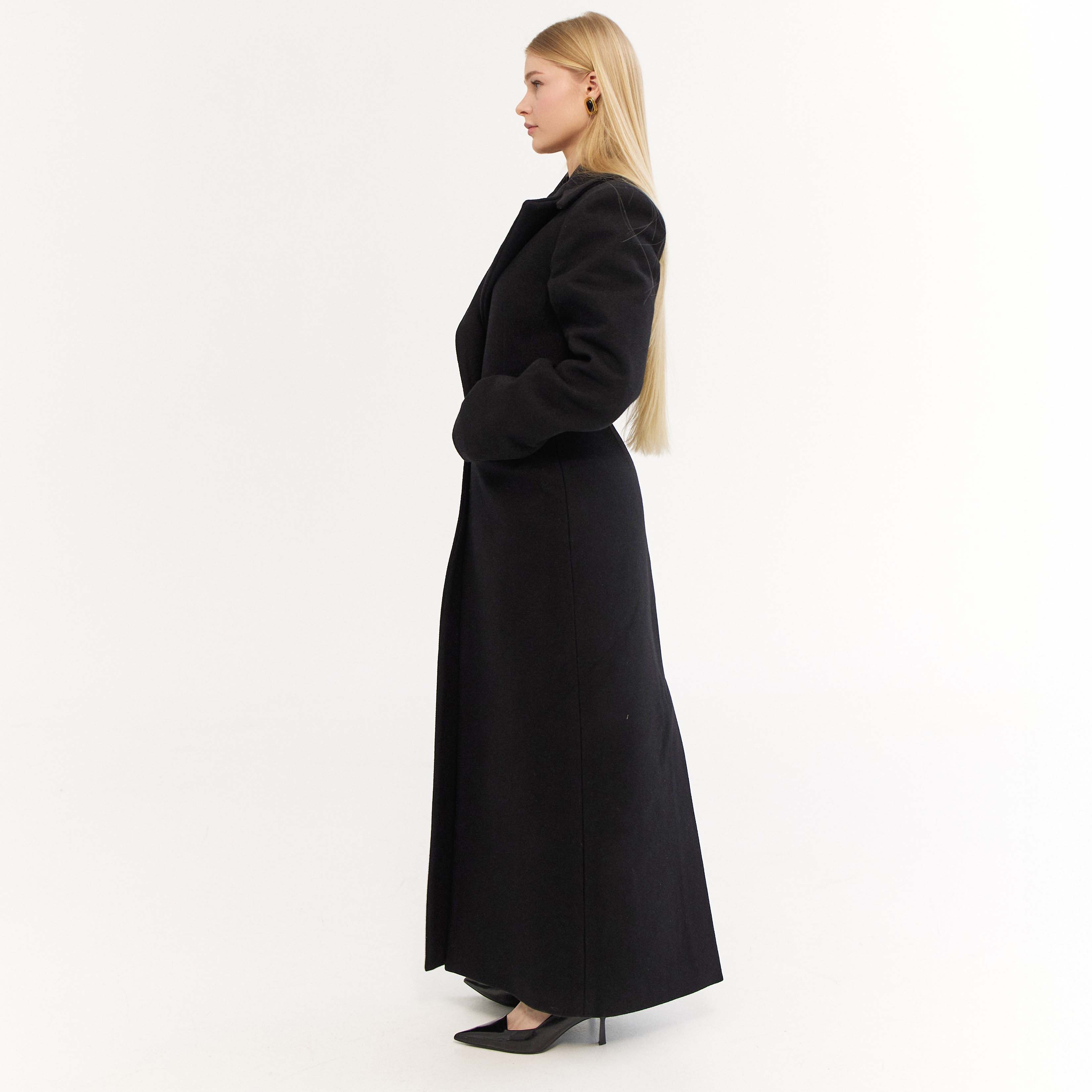 COAT WITH OVERSIZED SHOULDERS