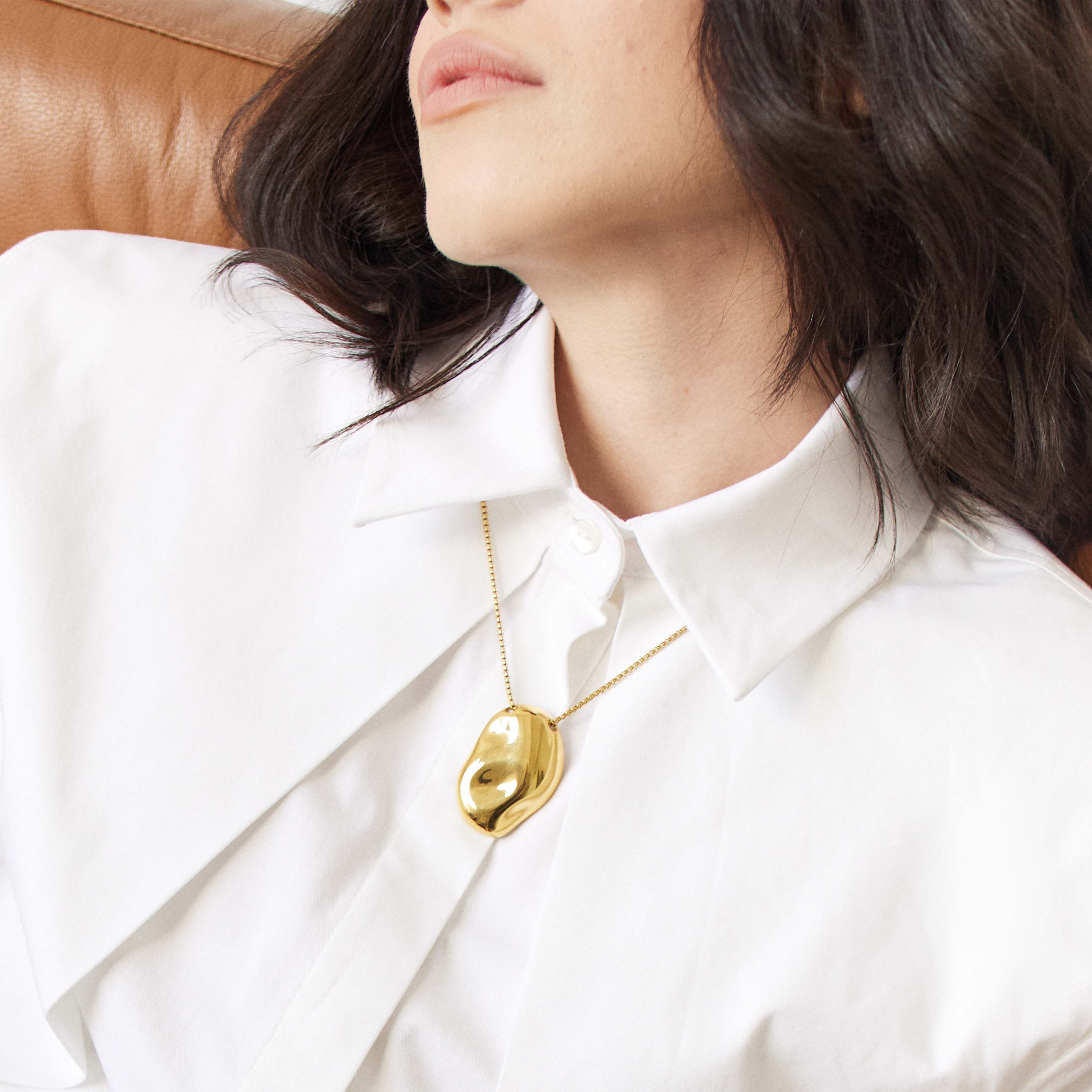 FLUID GOLD PENDANT NECKLACE